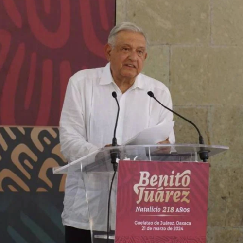 AMLO revela en visita a Oaxaca que pide consejos a Benito Juárez y que nunca le ha fallado